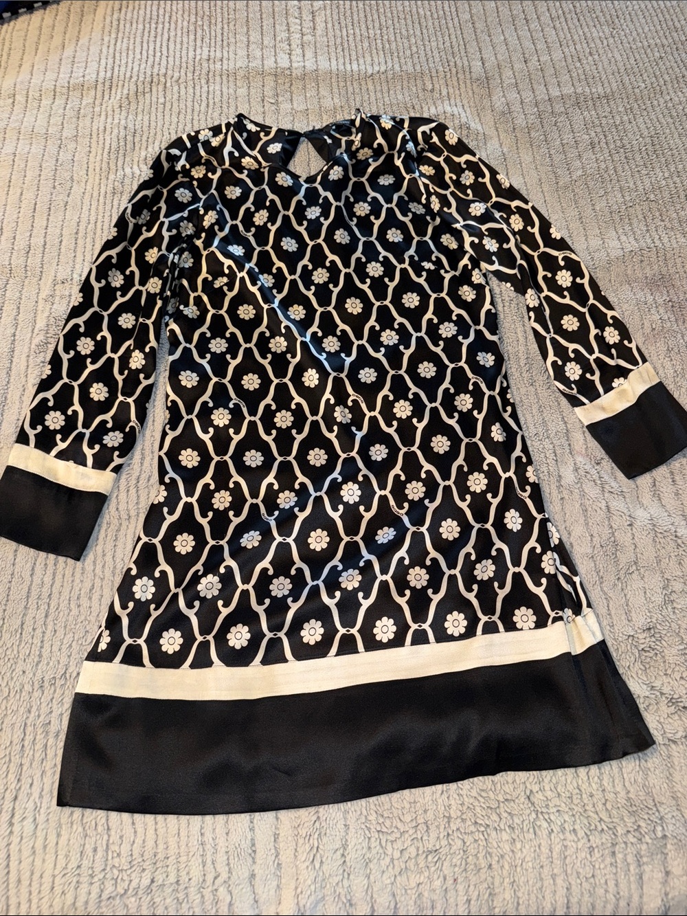 bebe Black and Cream Floral Geo Shift Dress